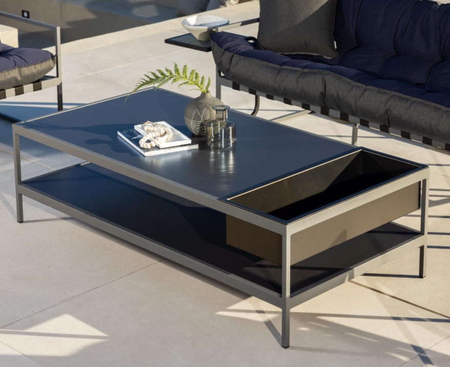 Divano Lounge Company Limited – Outdoor bench 2