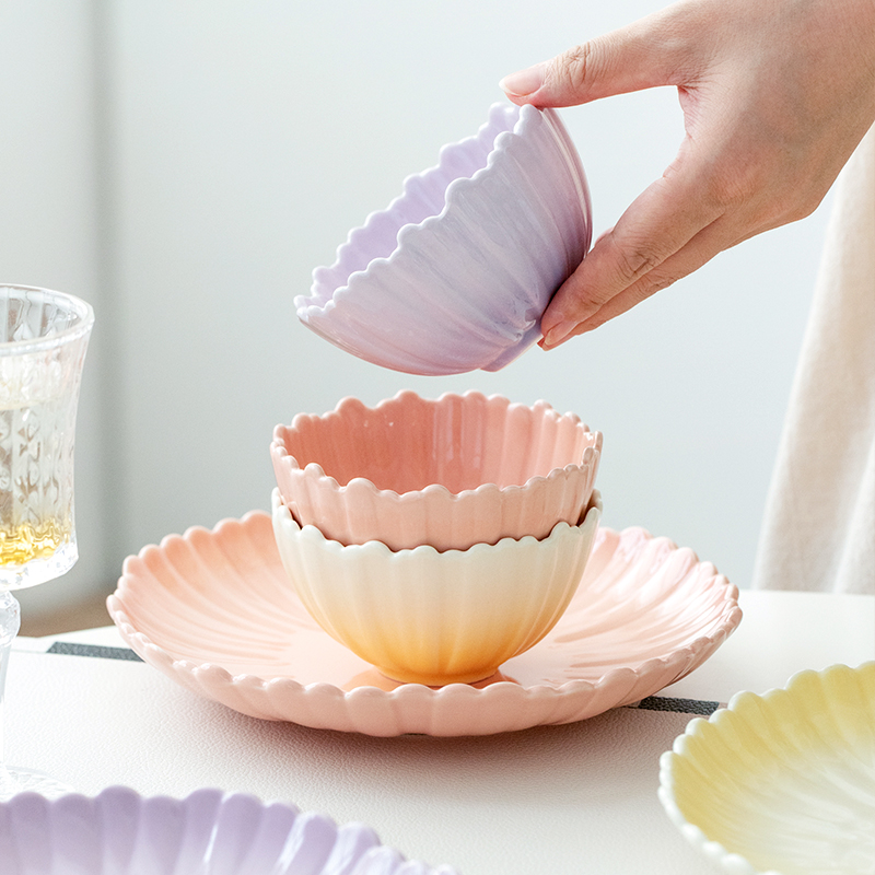Petal tableware