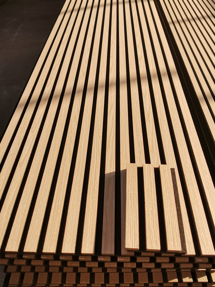WELLYOUNG Natural OAK wood veneer Wooden slats Acoustic Panel for Interior Decorative wall
