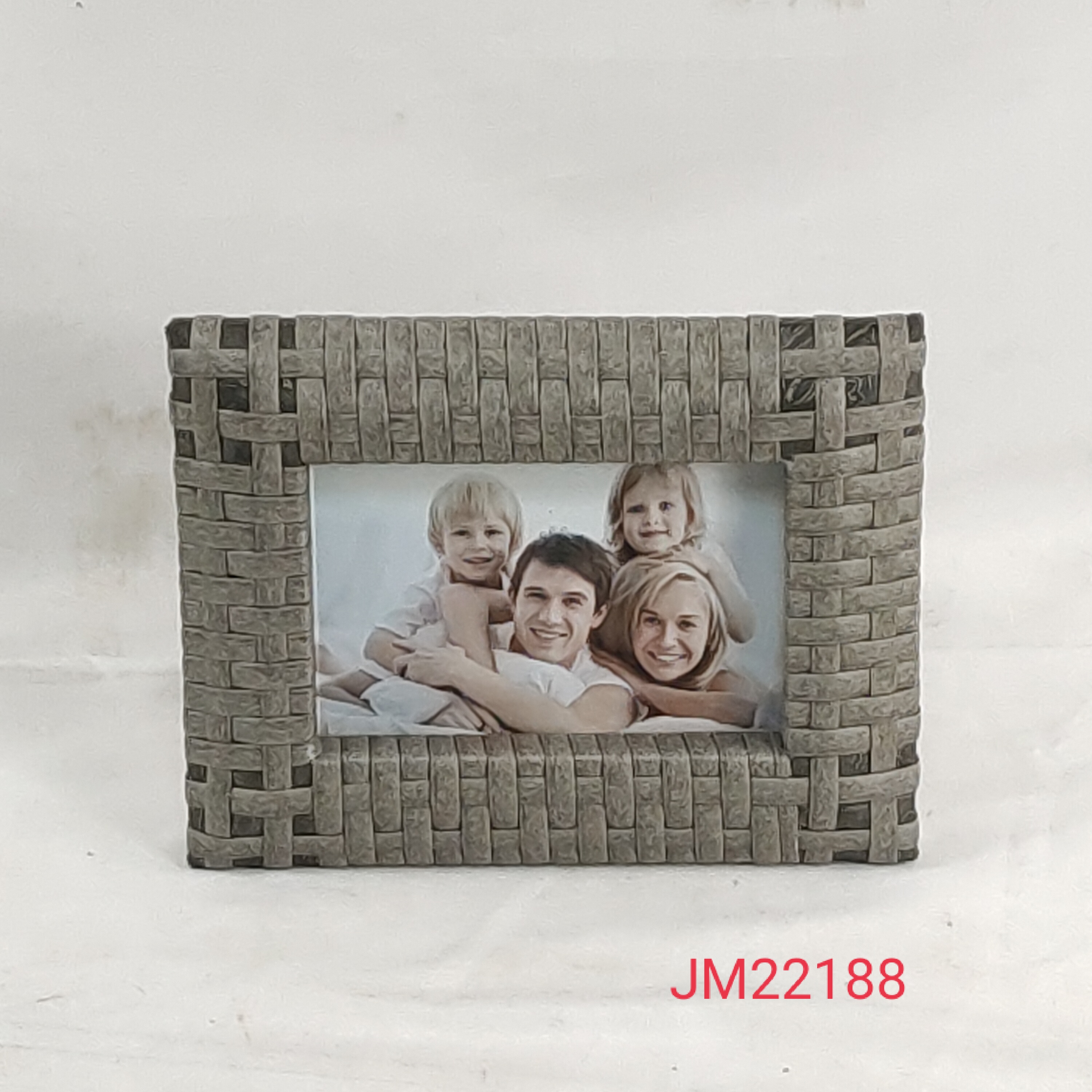 wooden decor items, wooden photoframe, woving photoframe, photo frame, photoframes, home decor