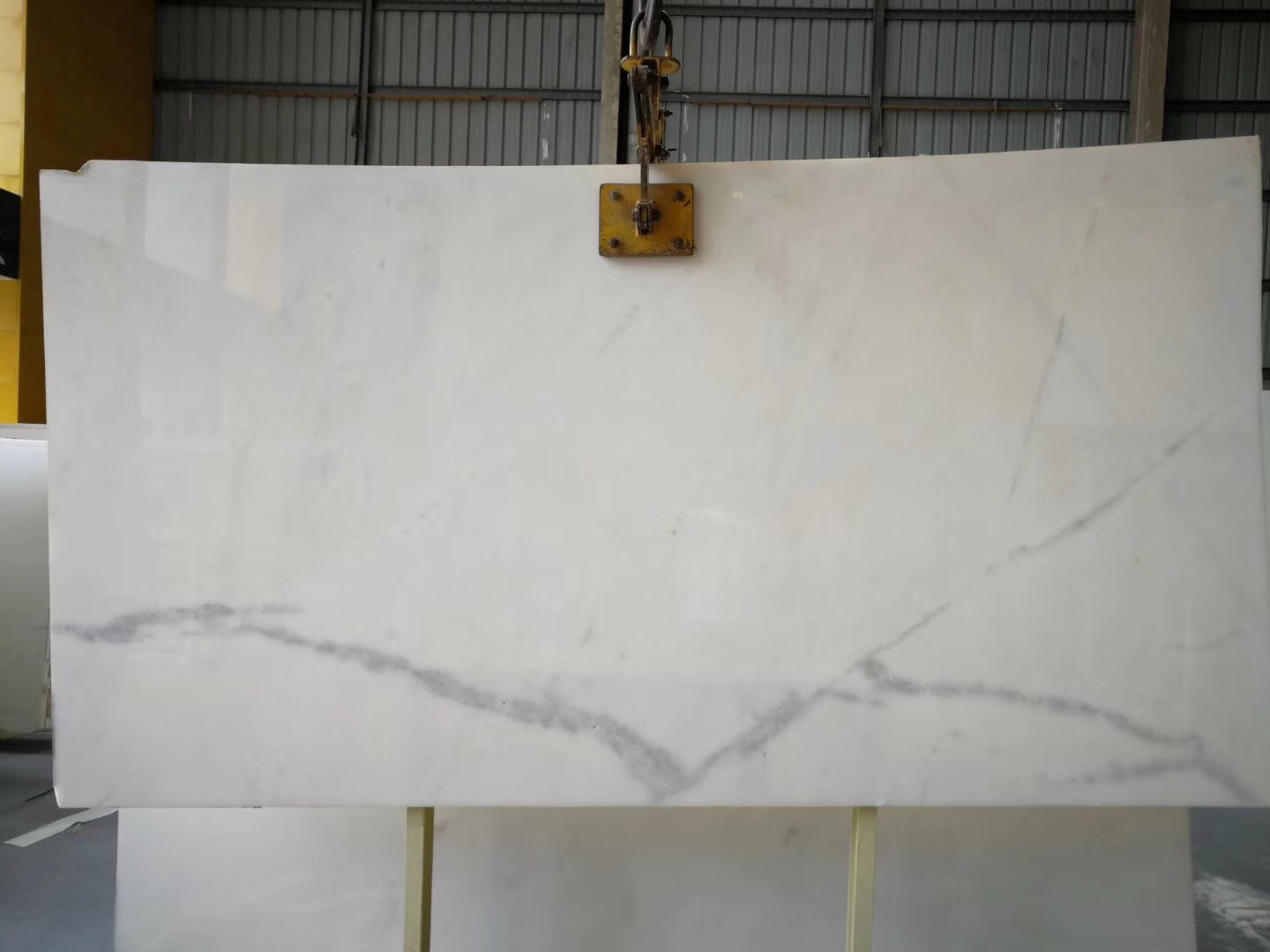 New White Ariston Solid Surface Tiles/Slabs in Wall Decoration/Kitchen Cabinet Building Materials