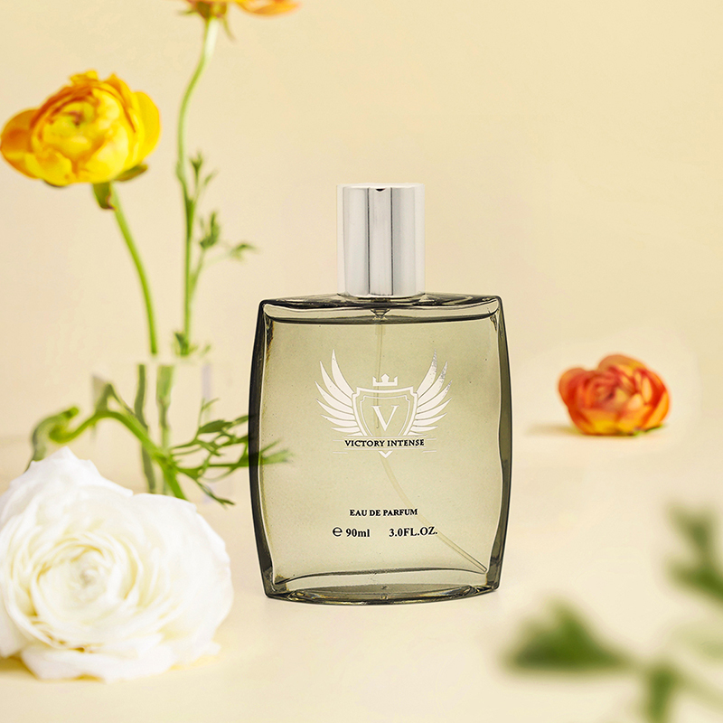 VICTCRY INTENSE Eau De Parfum