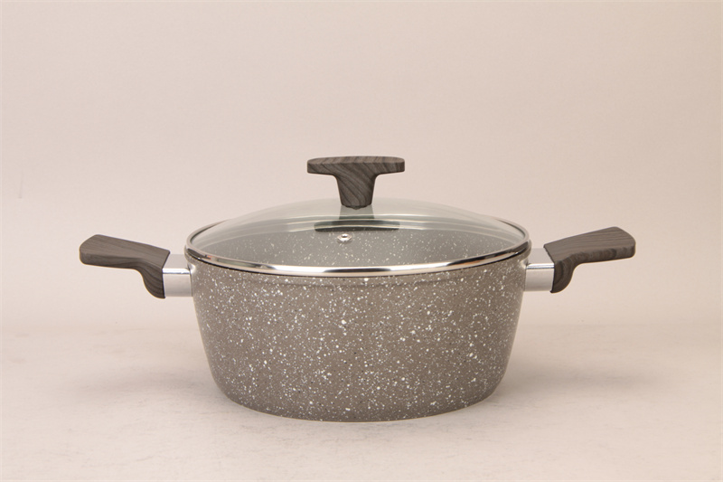 Forged nonstick casserole with lid
