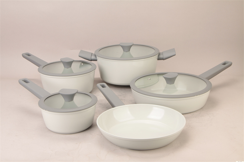 Pressed aluminum cookware set