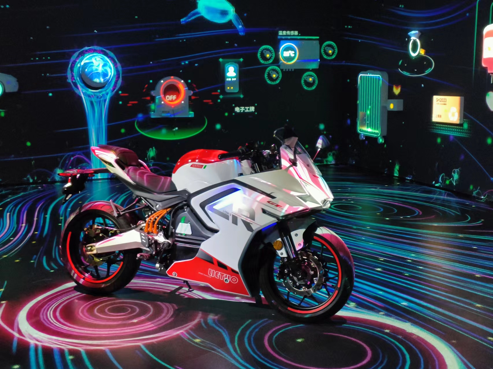 Zhejiang Xinke Vehicle Technology Co., Ltd. – llanta de caucho 2