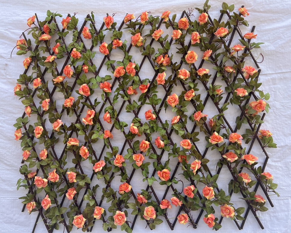 Willow expanding trellis with artificial leaf