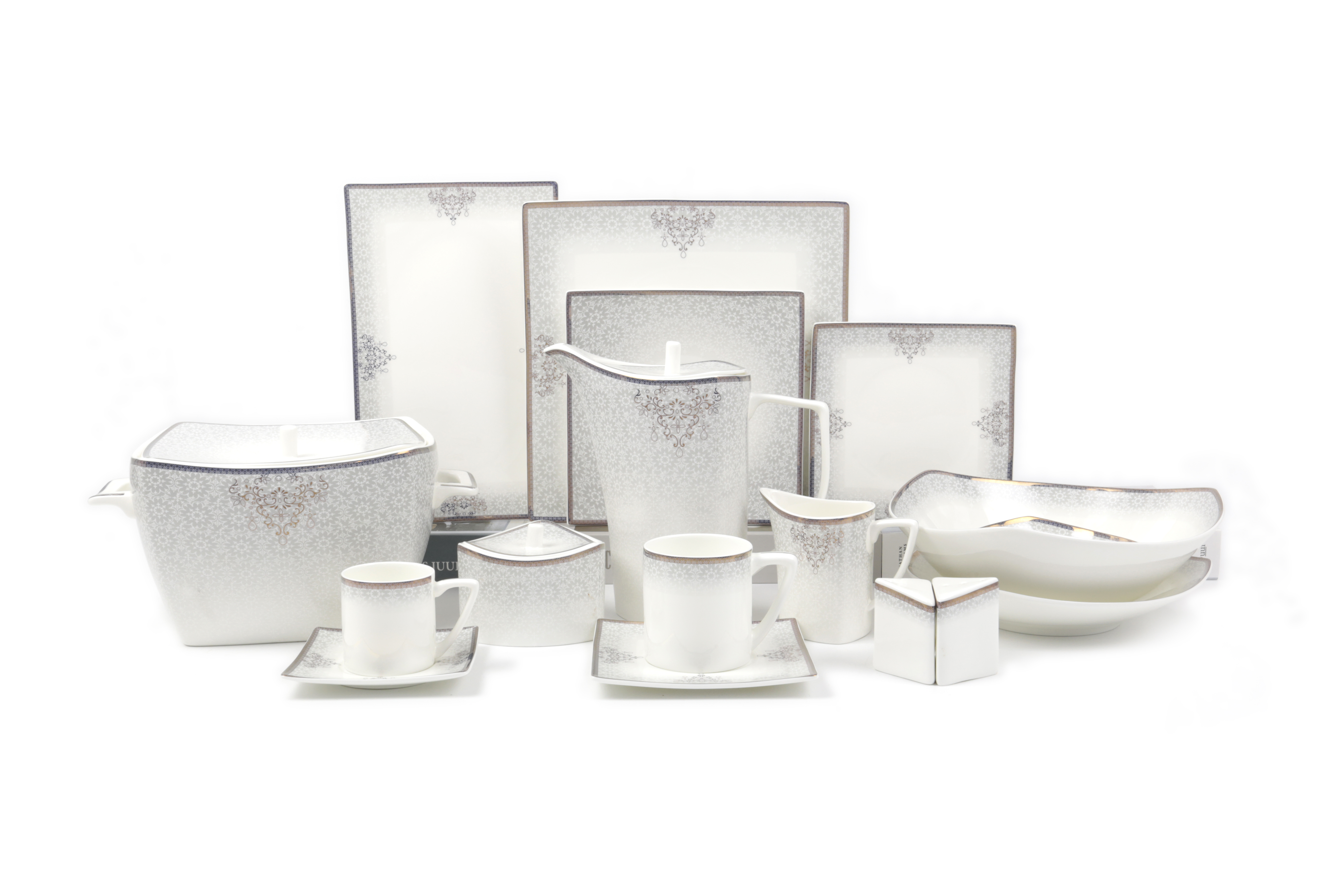 66pcs Luxury Fine Bone China With Decal and Metallic Rim Dinner and Tea Set