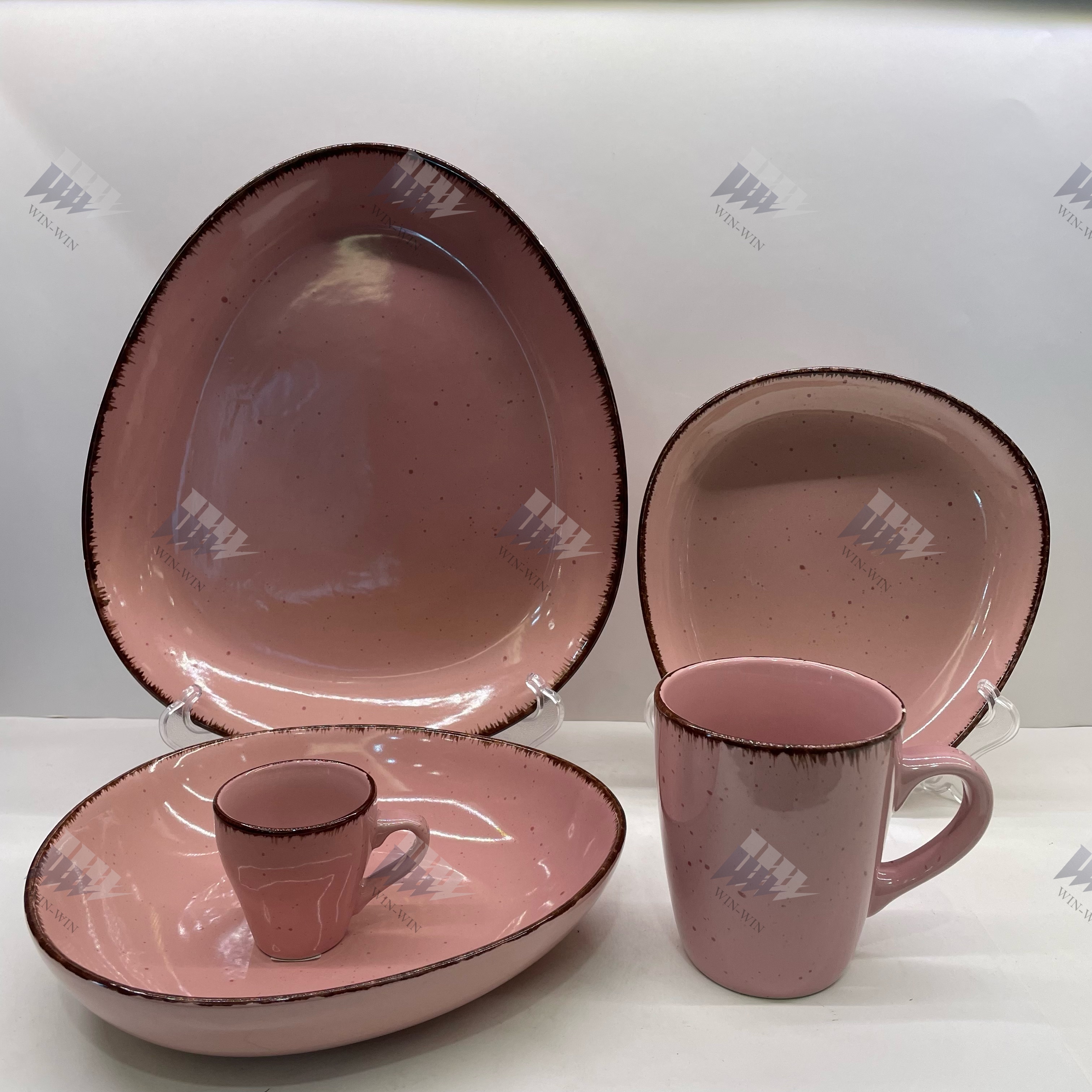 Pink Stoneware dinner set with strawberry shape