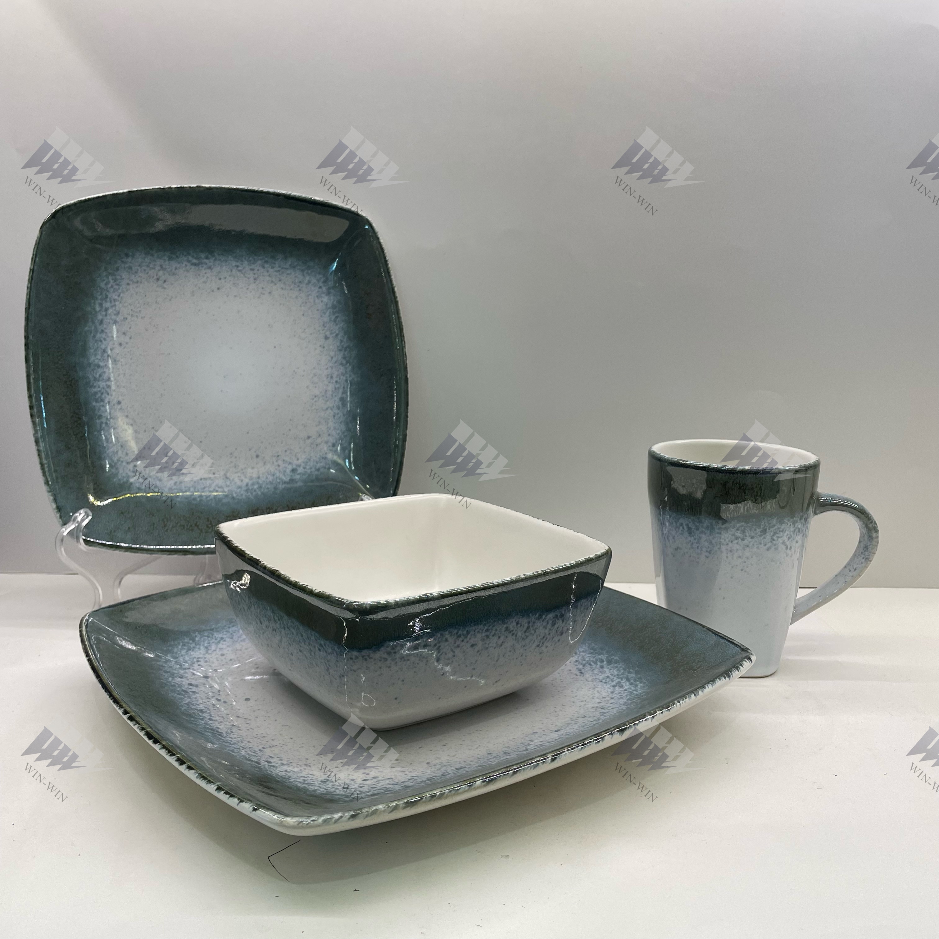 Rective Glazed stoneware dinner set with square shape