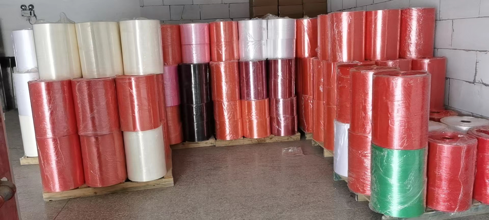 PET ribbon roll