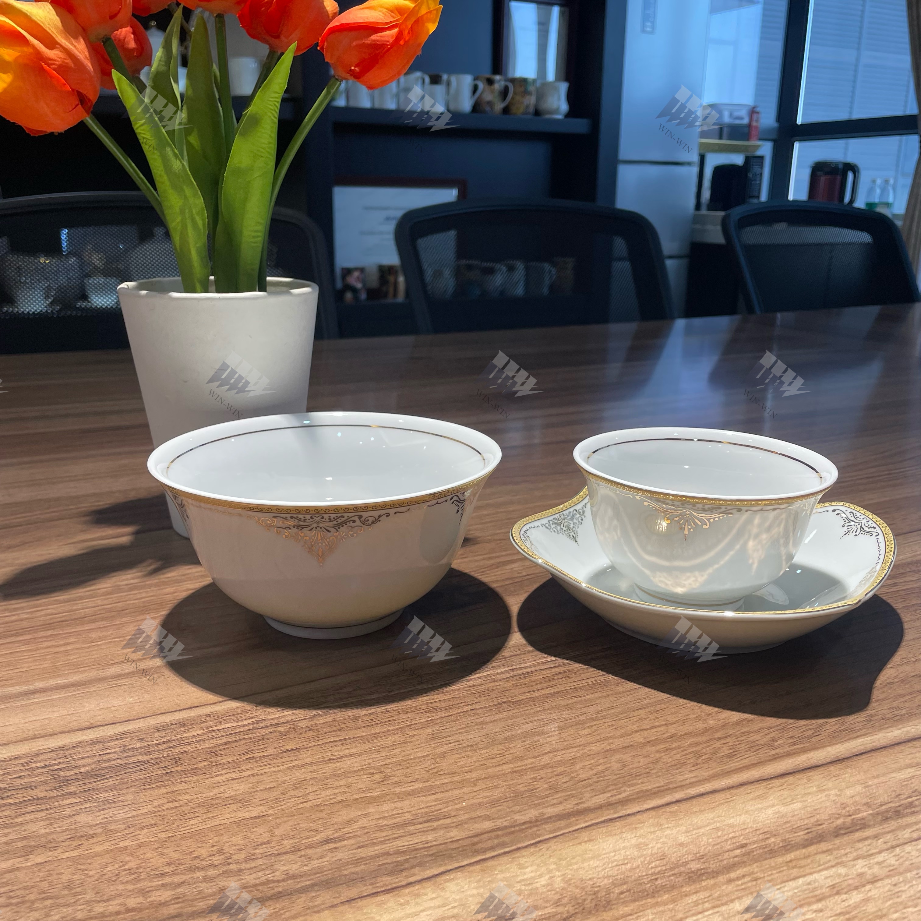 New bone china 4&5.5inches bowls & 5.5plate with nice golden decal