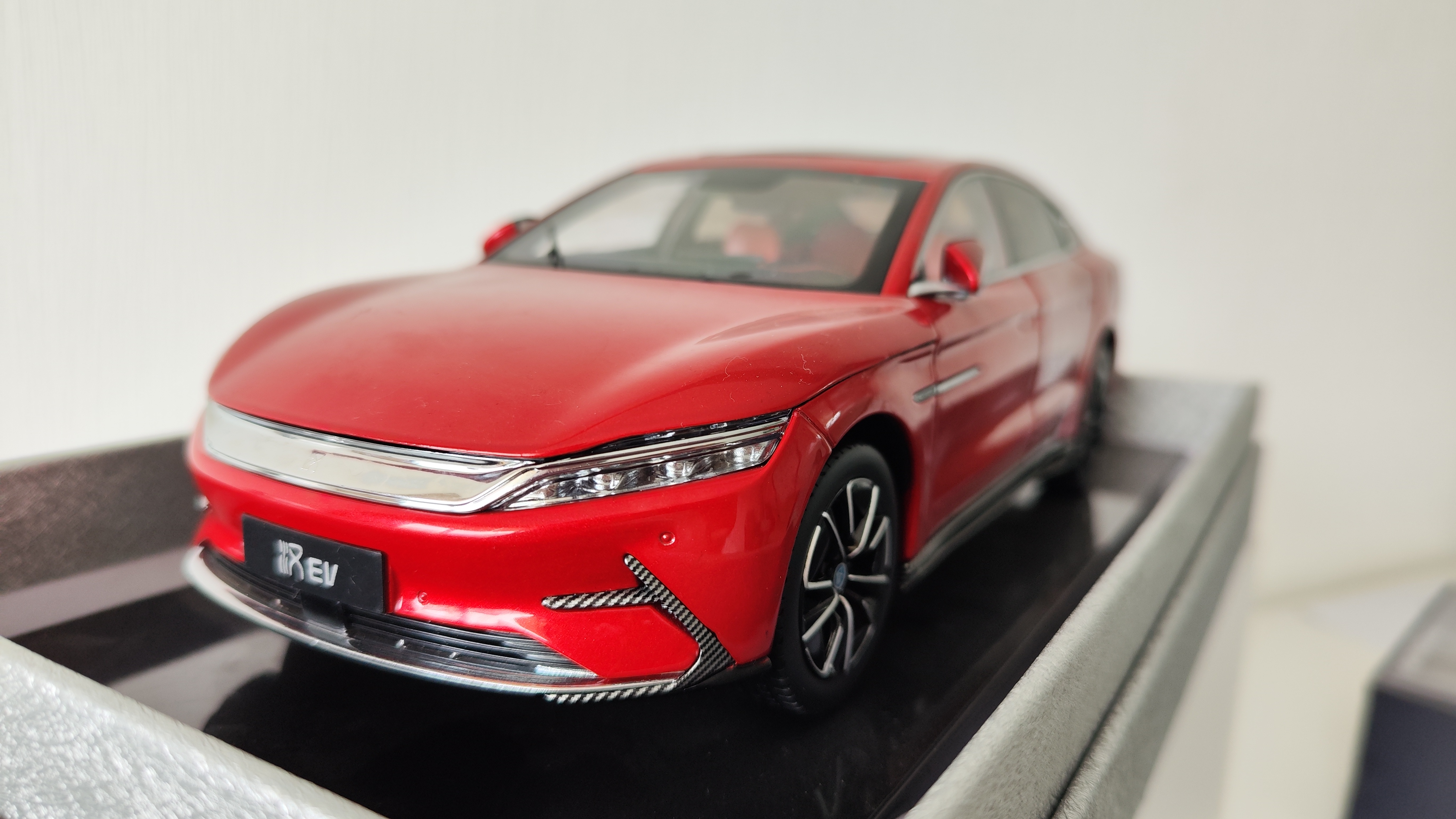 Hongxu Group Co.,Ltd – Hybrid Electric Passenger Cars 1