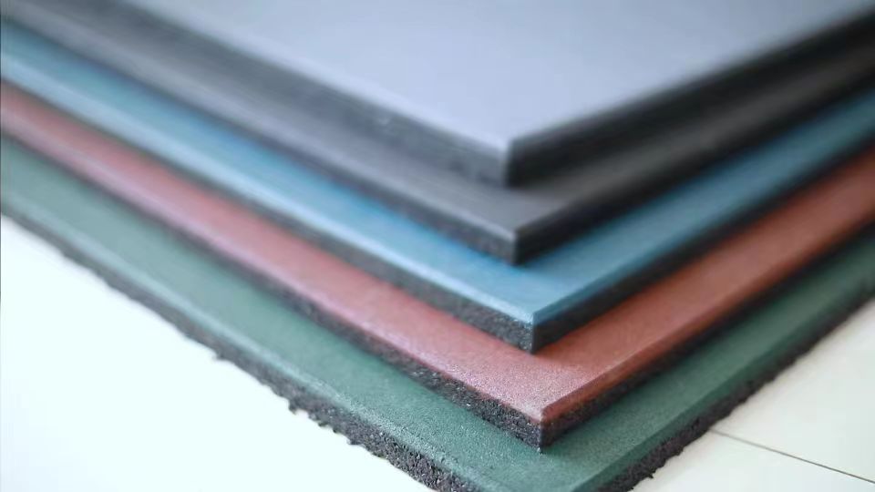 Rubber floor mat