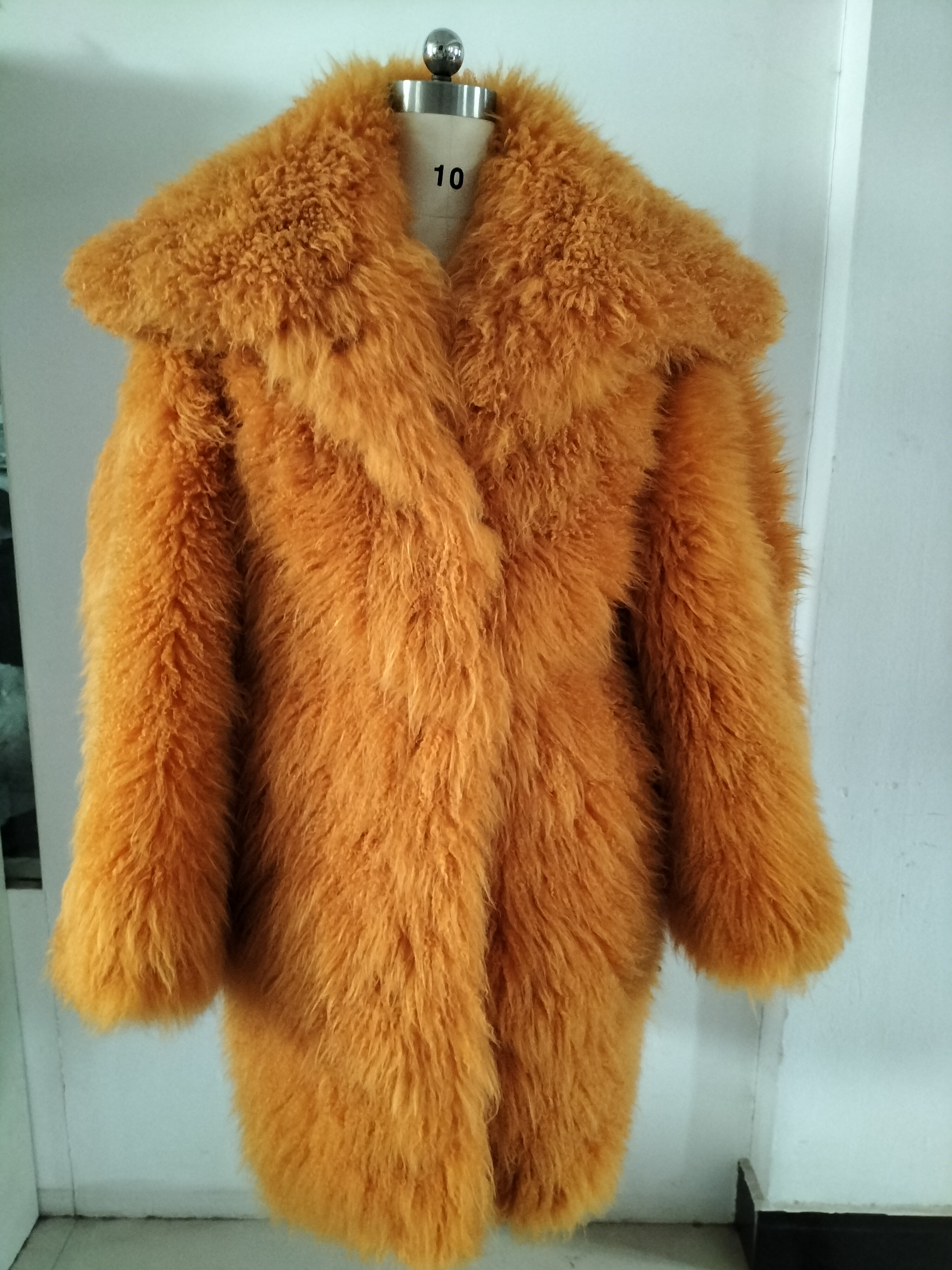 TONG XIANG HEMUXIU FUR&LEATHER LTD – vestido de noche 3