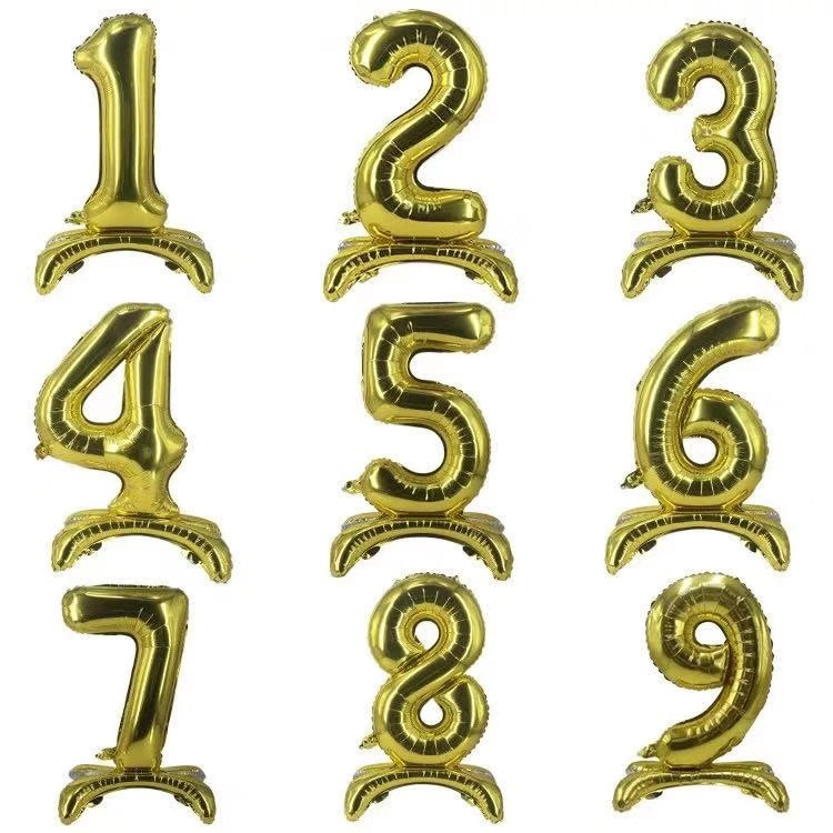 Standing foil number balloons