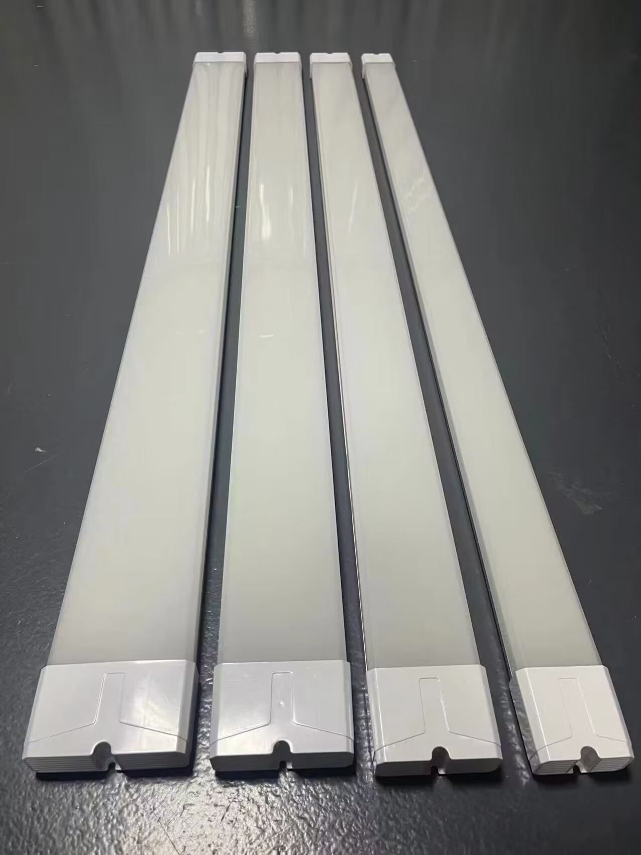 ZHONGSHAN GOFA LIGHTING CO.,LTD – lámpara de escritorio 3