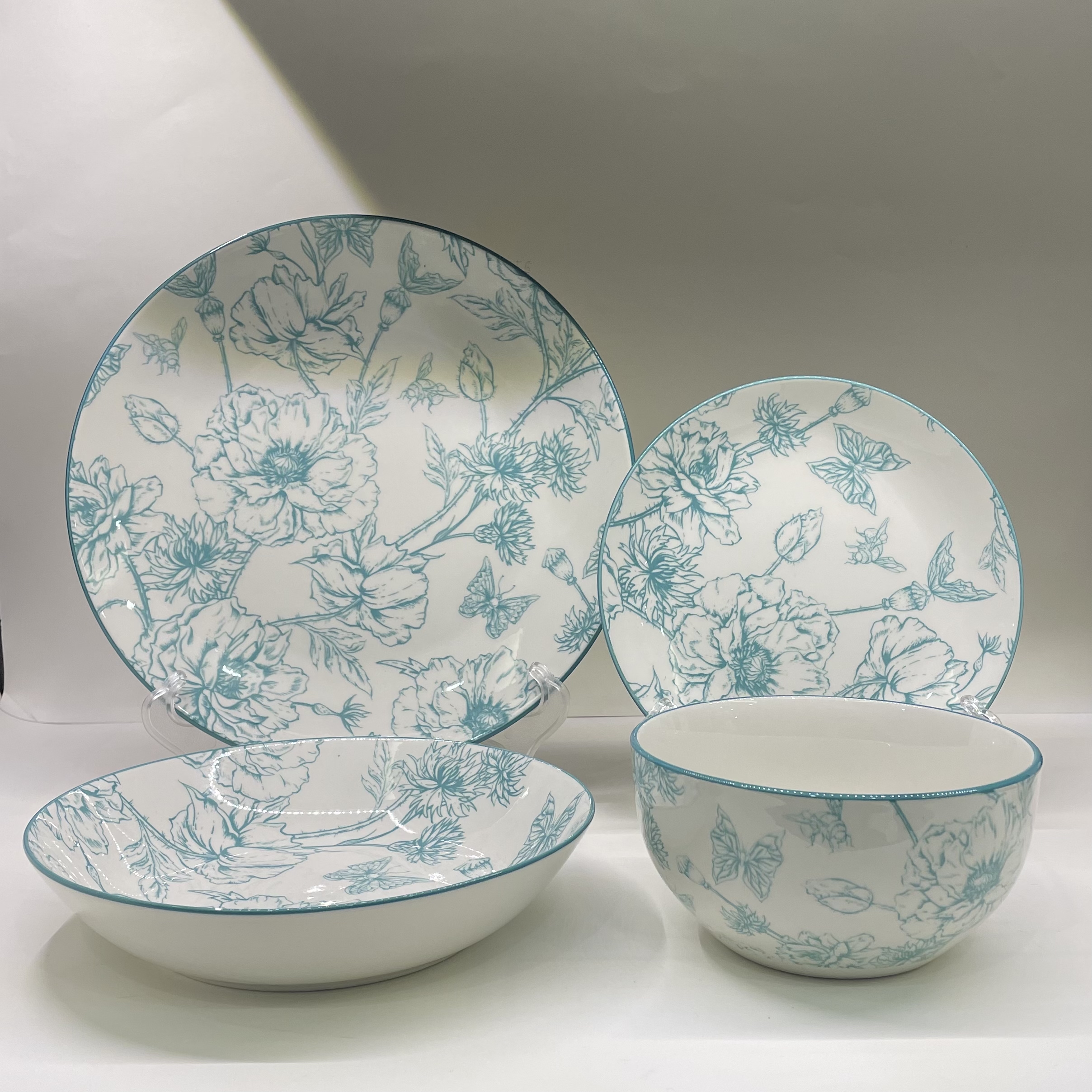 Porcelain dinner set with pad printed