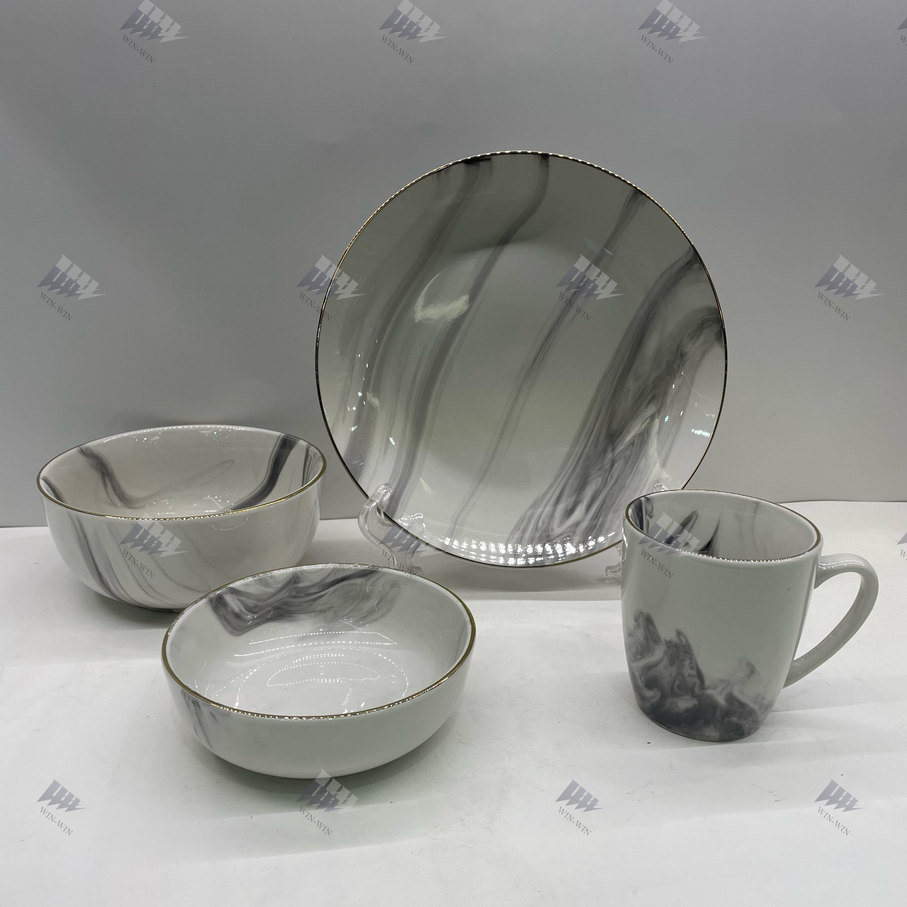 Porcelain dinner set with special galze and golden rim