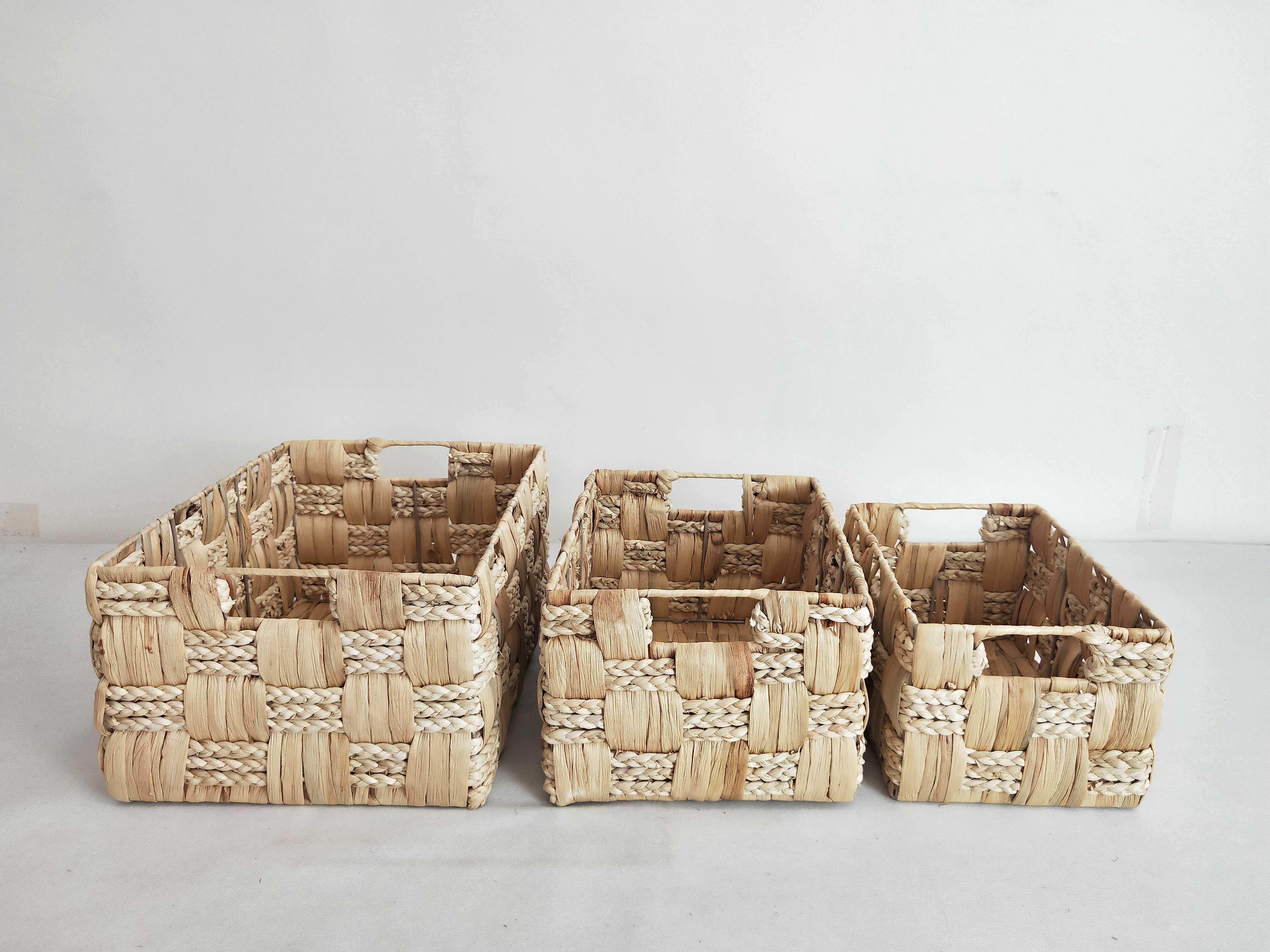 Woven straw basket