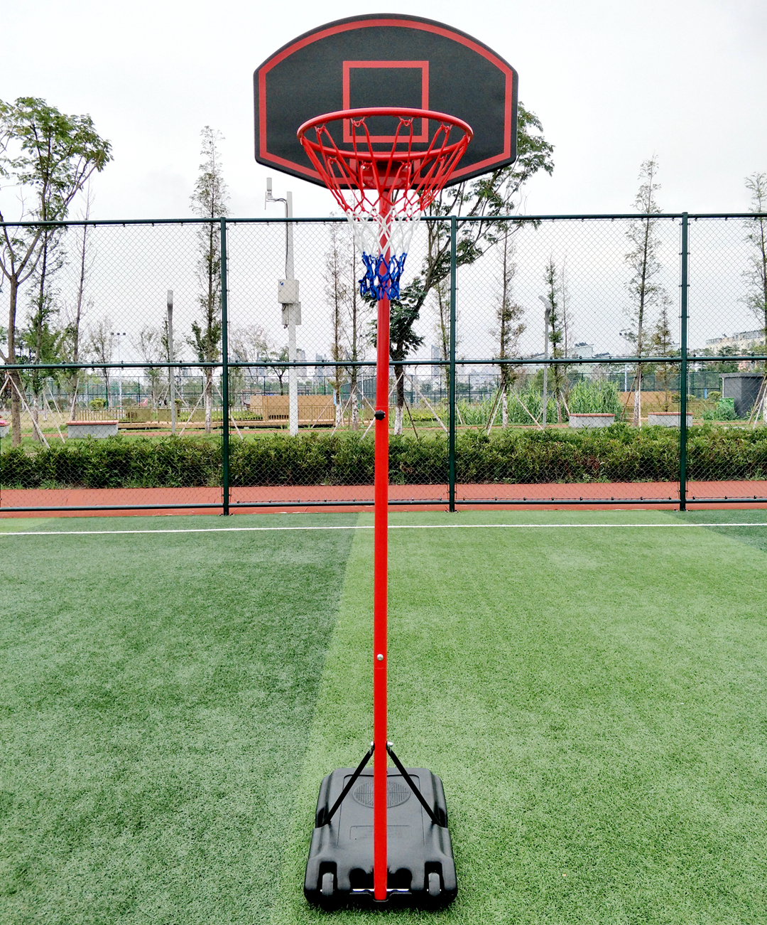 Movable and Height-adjustable Basketball Stands