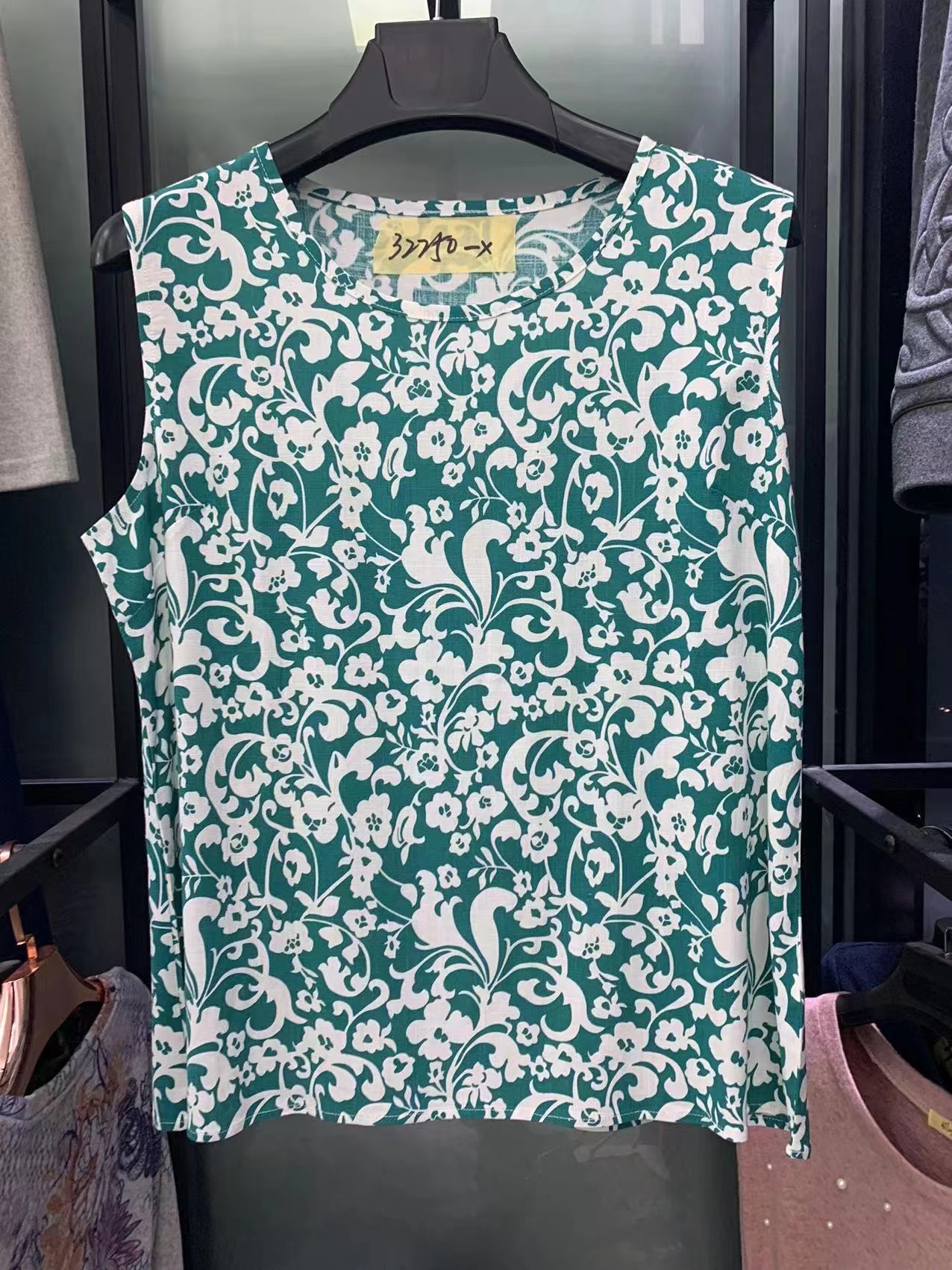 Xinjiang Shengjin Supply Chain Management Co., Ltd. – Women's shirts 1
