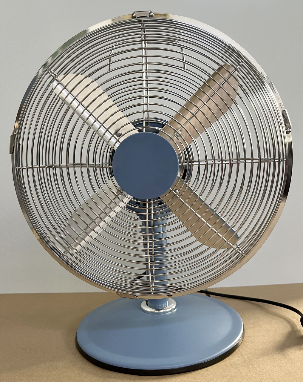 ARCTIC-AIR HOME APPLIANCE CO.,LTD – Rechargeable fan 2