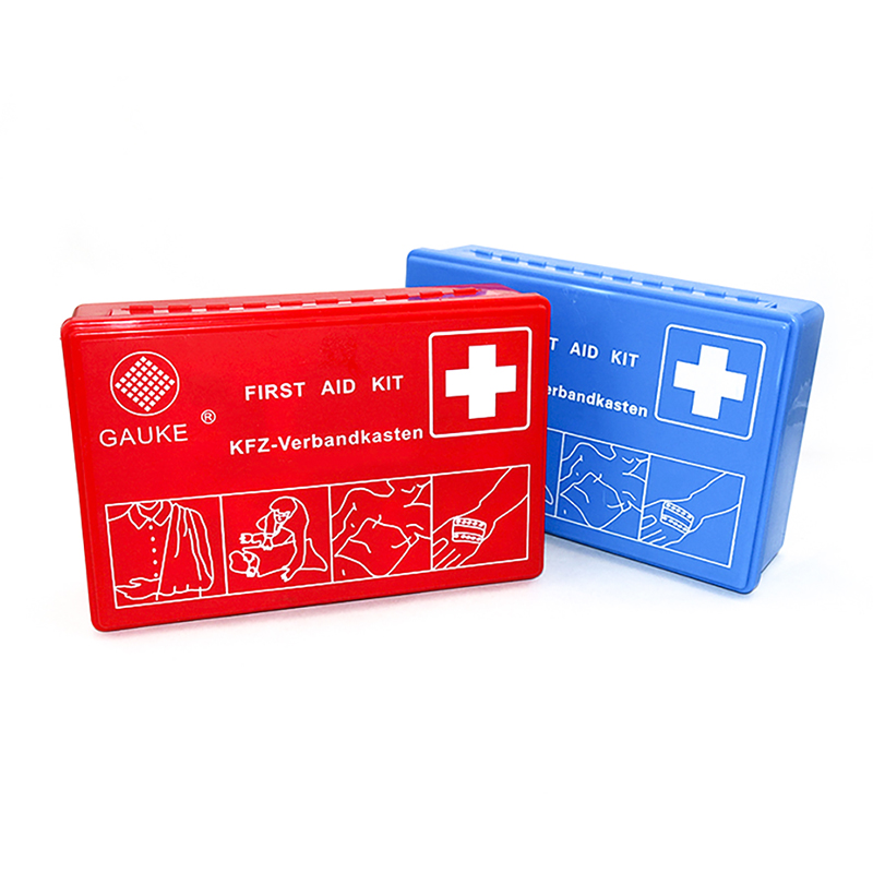 Vehicle first aid kit