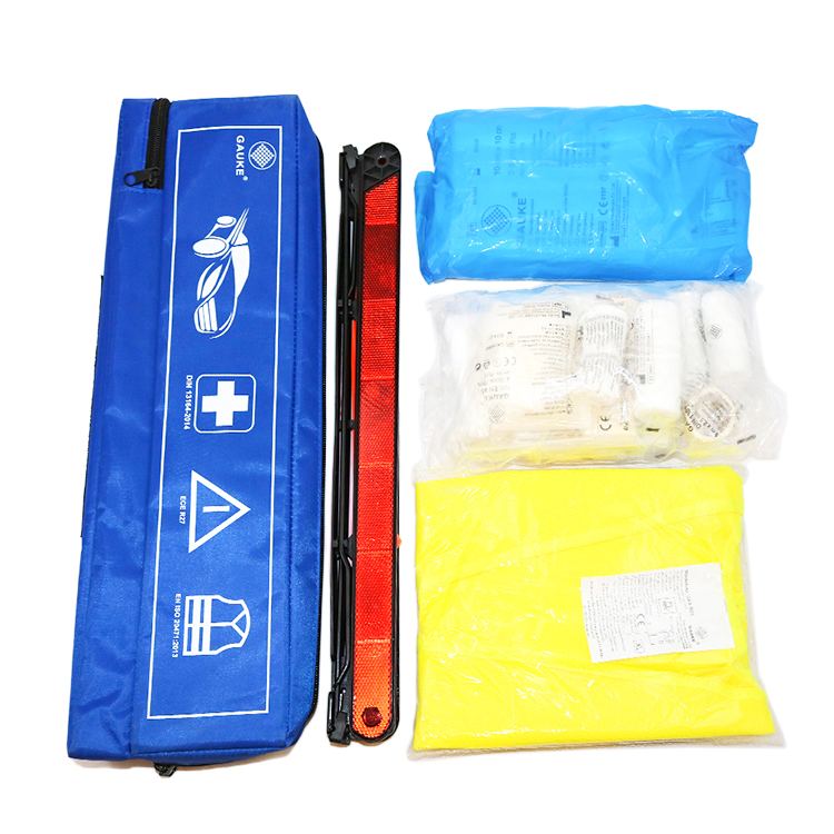 Vehicle first aid kit
