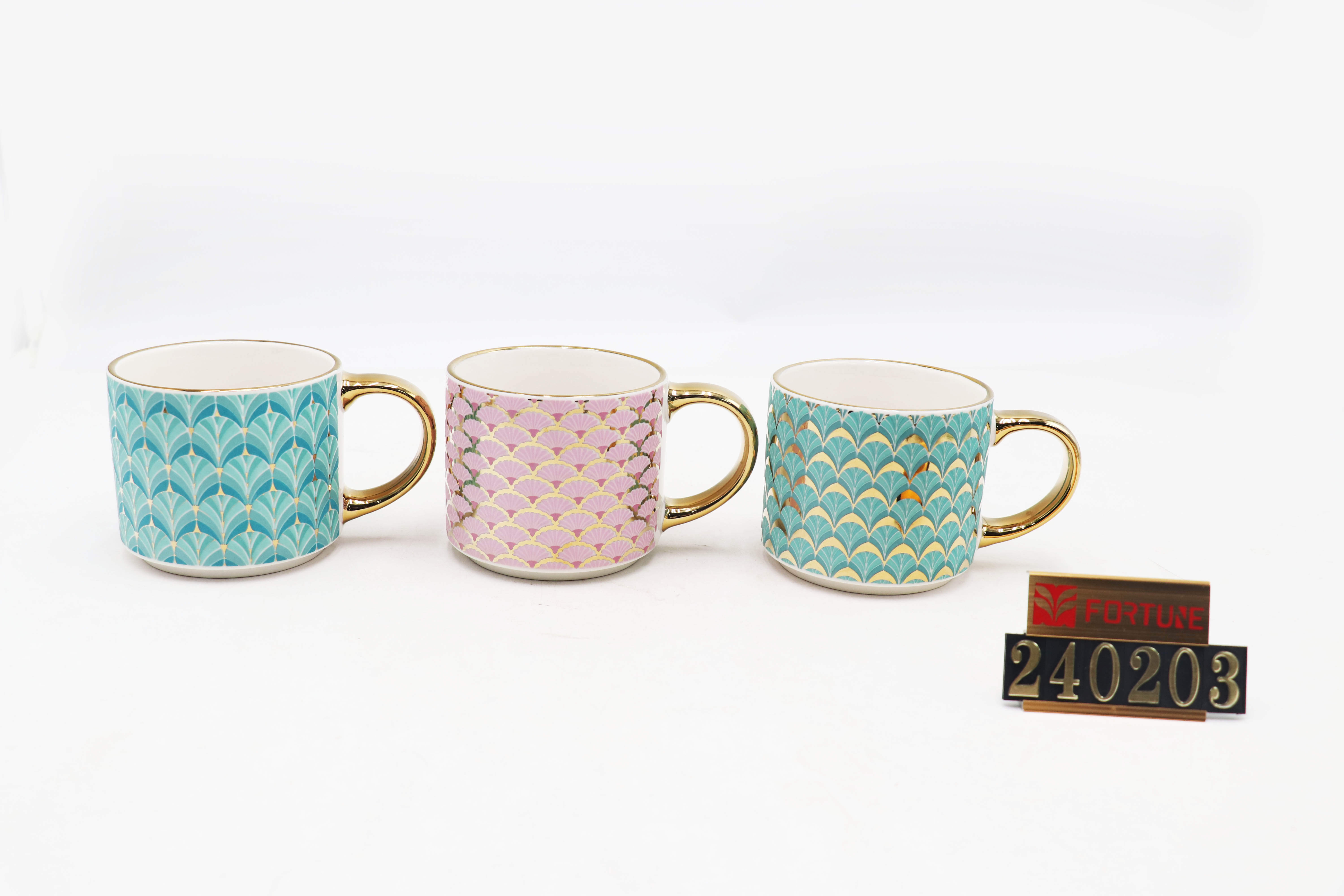 46oz ceramic mug with fur