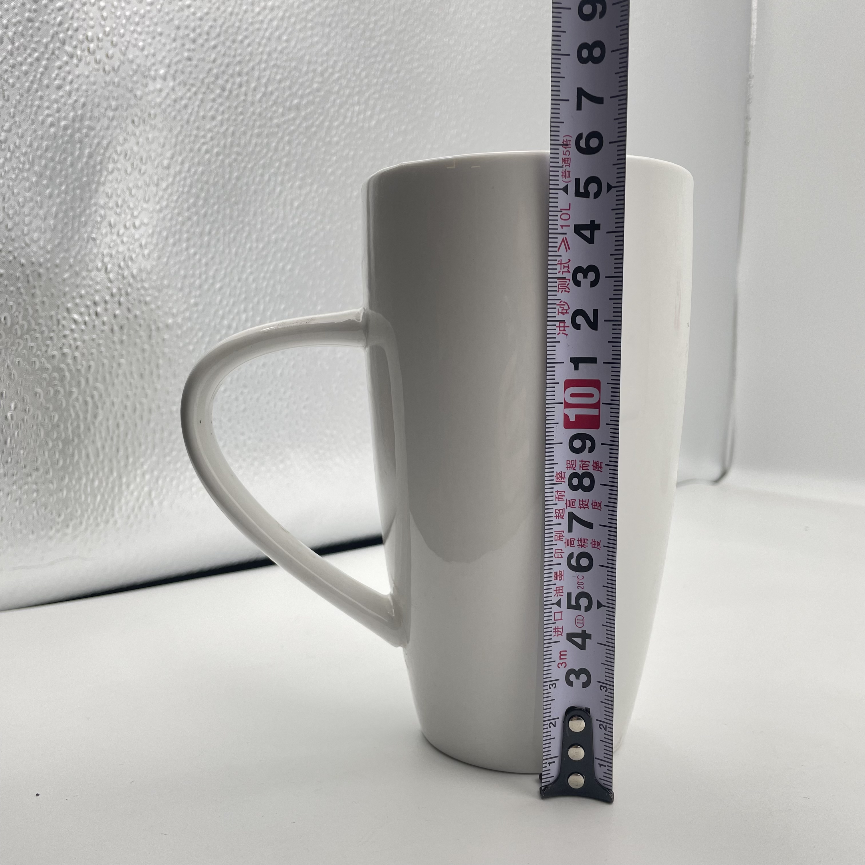 Pocelain mug with big volume