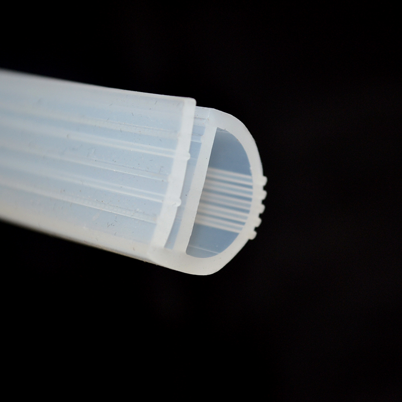 Oven door sealing strip