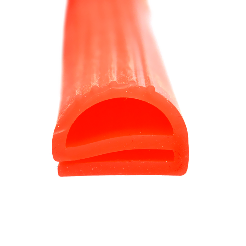Oven door sealing strip