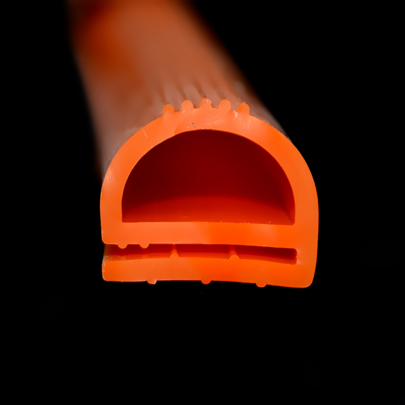 Oven door sealing strip