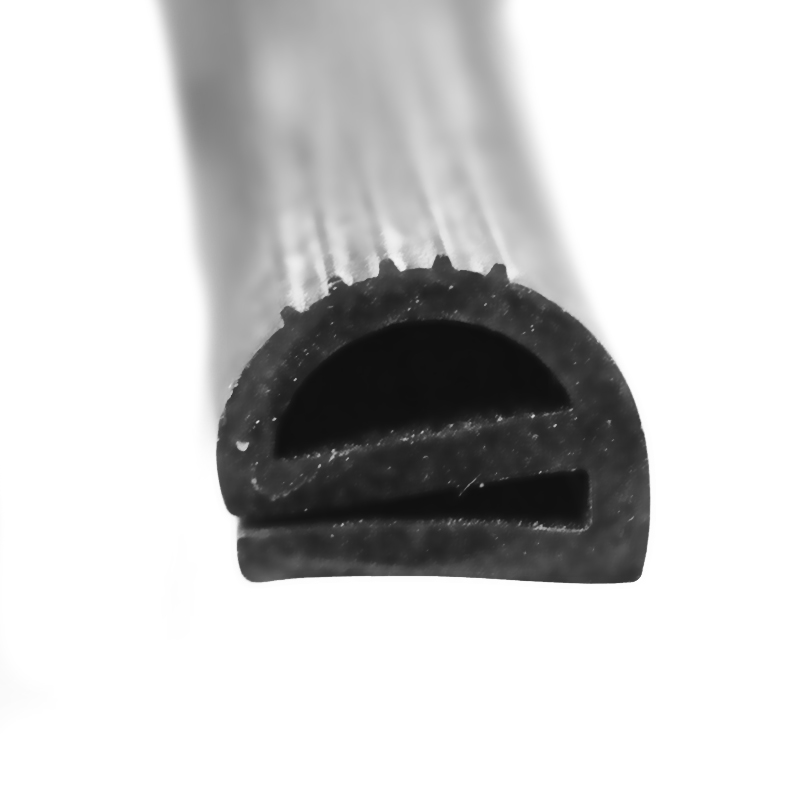 Oven door sealing strip