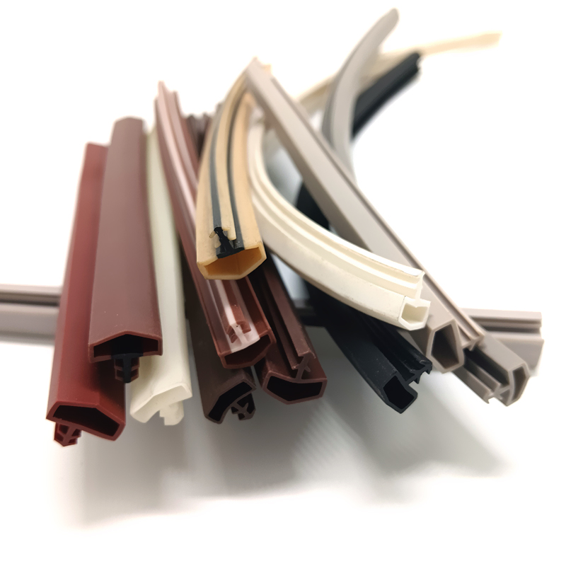 Wooden door sealing strip