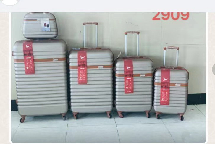 FUZHOU HUALI ARTS AND CRAFTS CO.,LTD – ropa deportiva 4