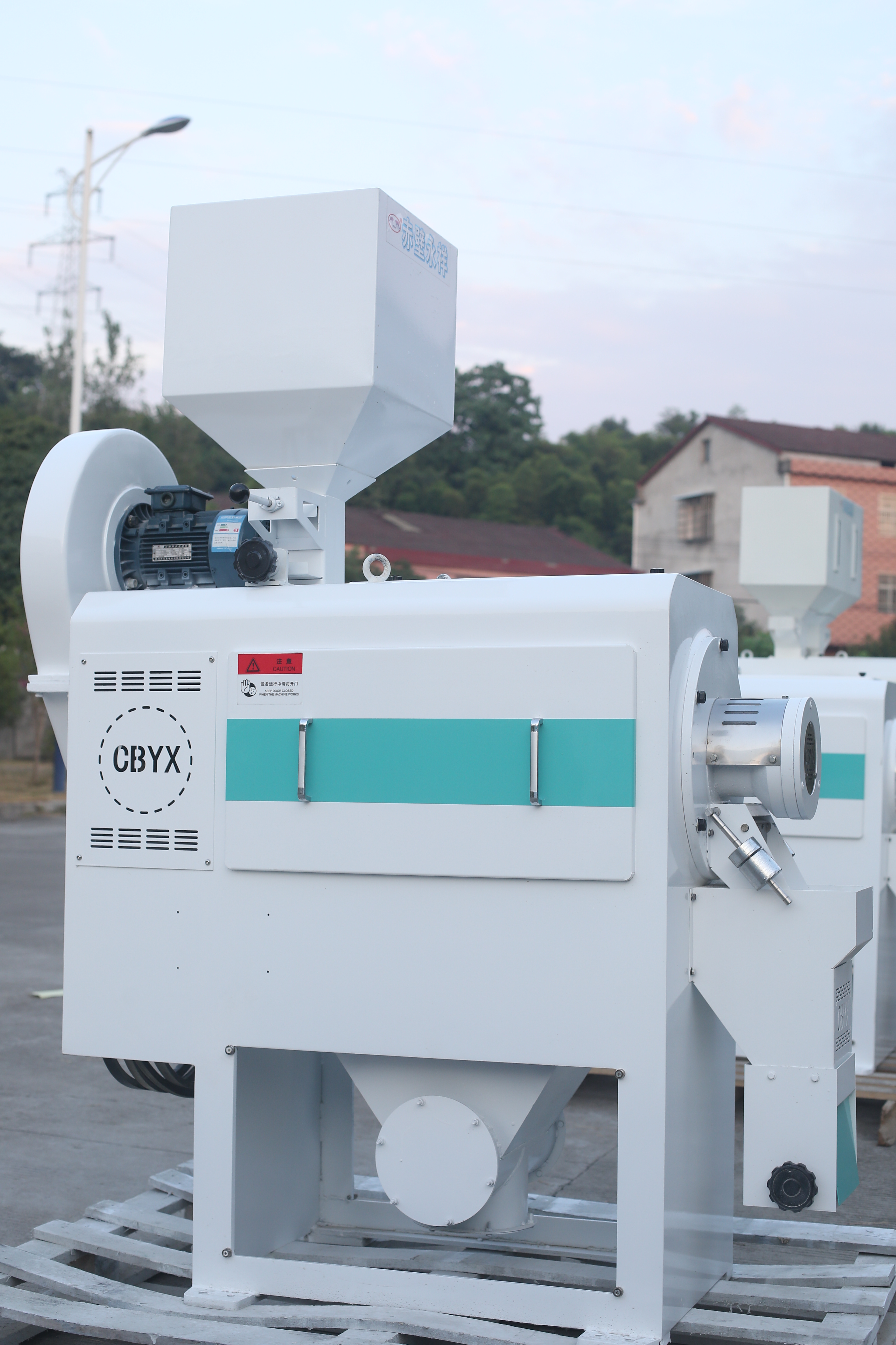 CHIBI YONGXIANG FOOD MACHINE CO.,LTD – molde de inyección 1