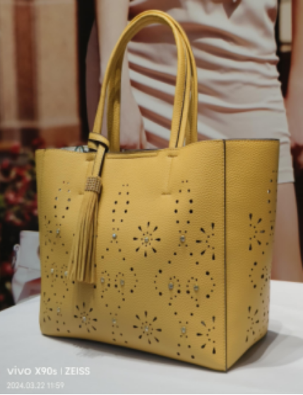 GUANGZHOU SHI CHENG LEATHER CO.,LTD – ropa deportiva 4