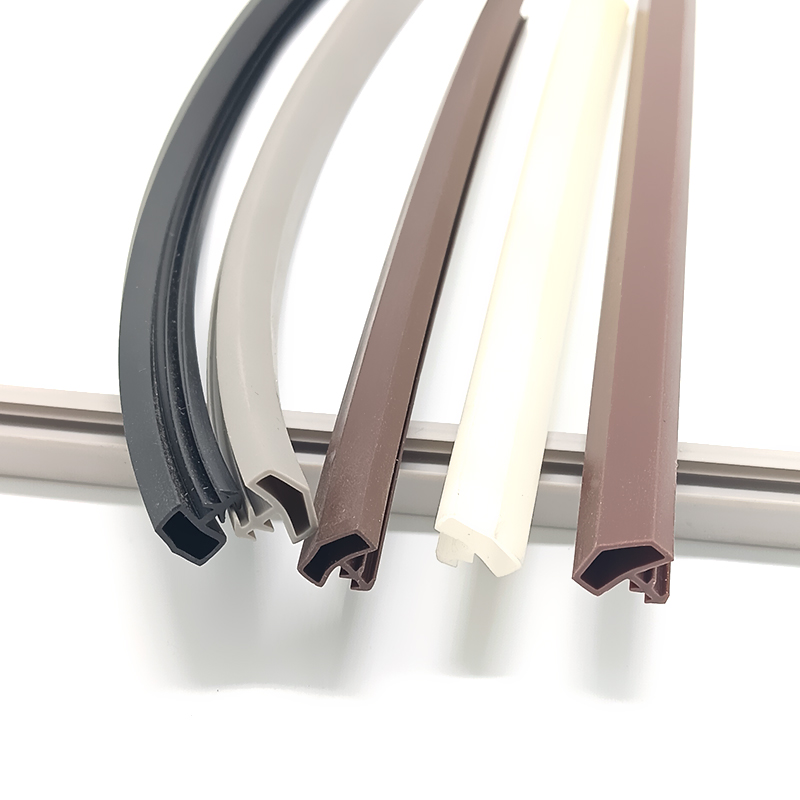 Wooden door sealing strip