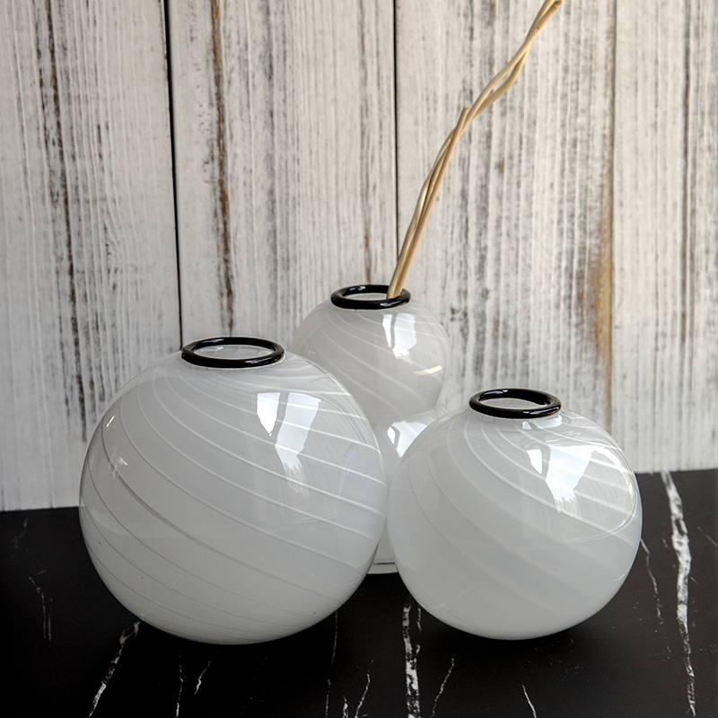 Art glass decorative vases/ornaments/gourd-shaped reed diffuser handmade GJ20-24/G22-1/2 White black