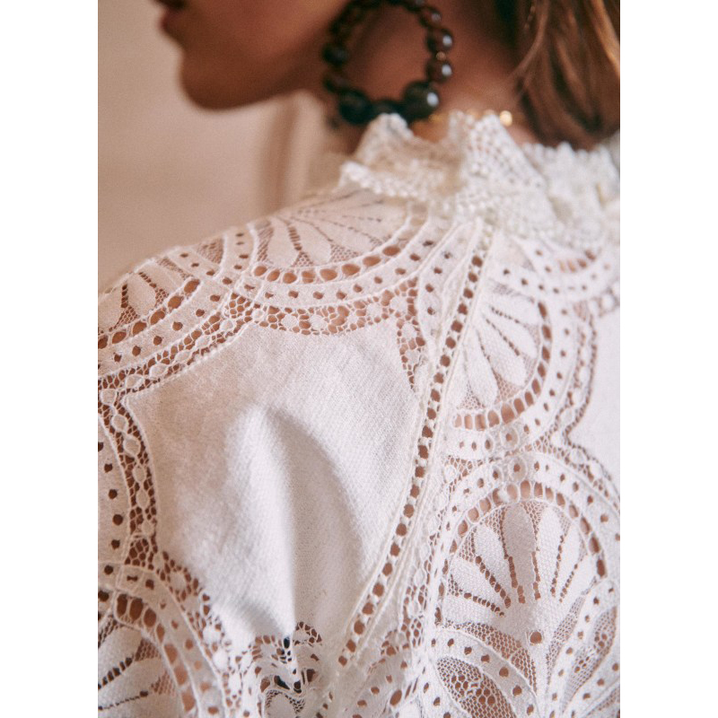 Ladies' blouse