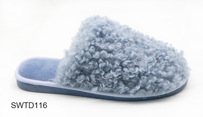 Slippers，indoor Slippers ,plush Slippers,flat
