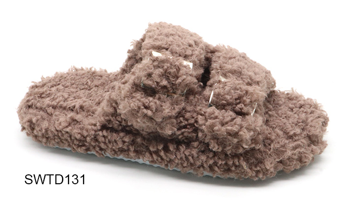 Slippers，indoor Slippers ,plush Slippers,flat
