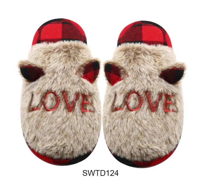 Slippers，indoor Slippers ,plush Slippers,flat