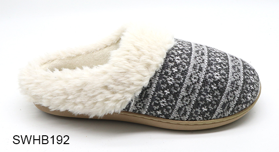 Slippers，indoor Slippers ,plush Slippers,flat