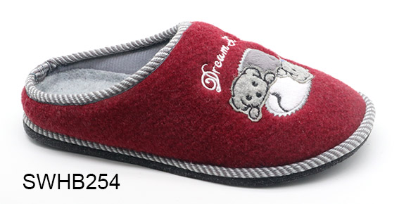 Slippers，indoor Slippers ,plush Slippers,flat