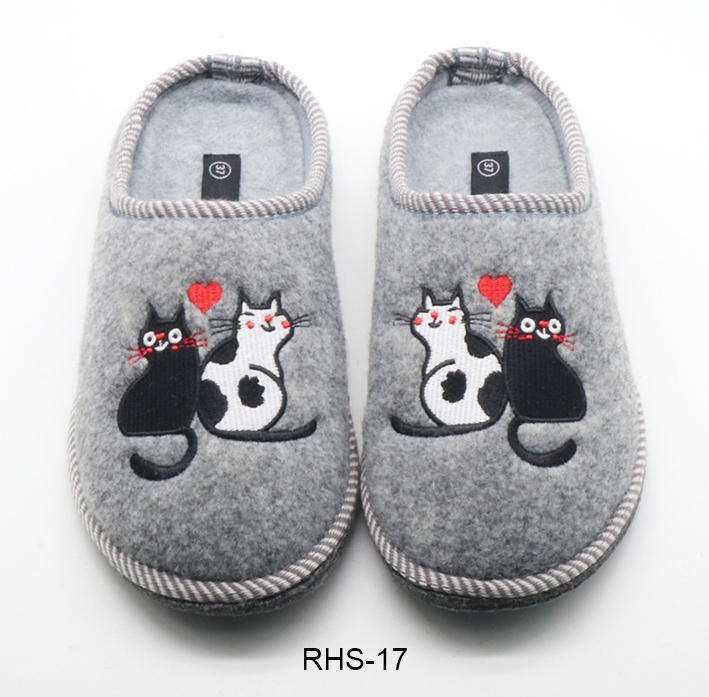 Slippers，indoor Slippers ,plush Slippers,flat