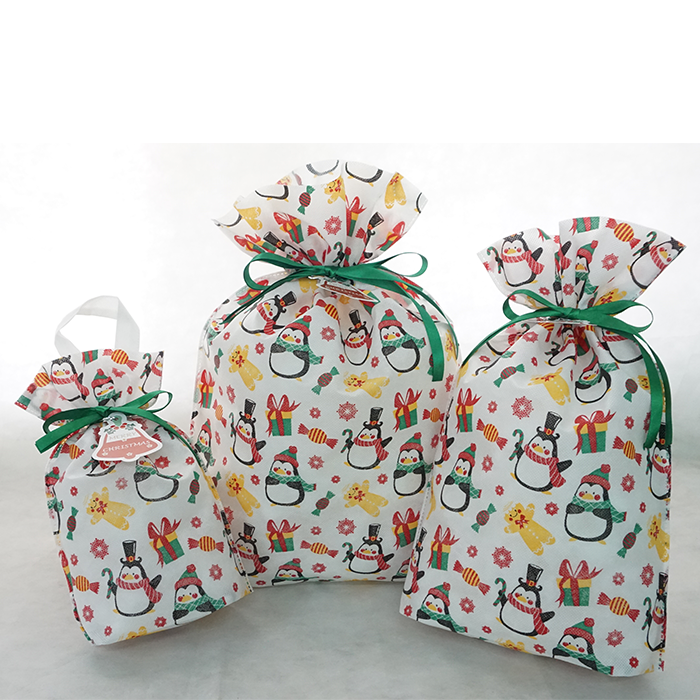Christmas White Non-woven Penguin Continuous Pattern Gift Bag