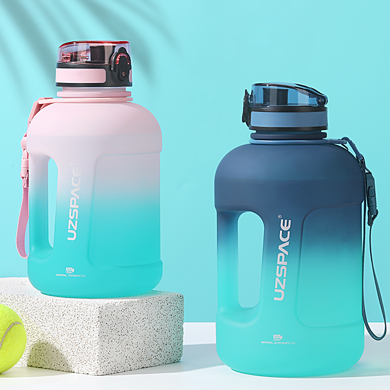 UZSPACE Half Gallon 1600ml BPA Free Tritan Plastic Sport Outdoor Water Bottle With Handle