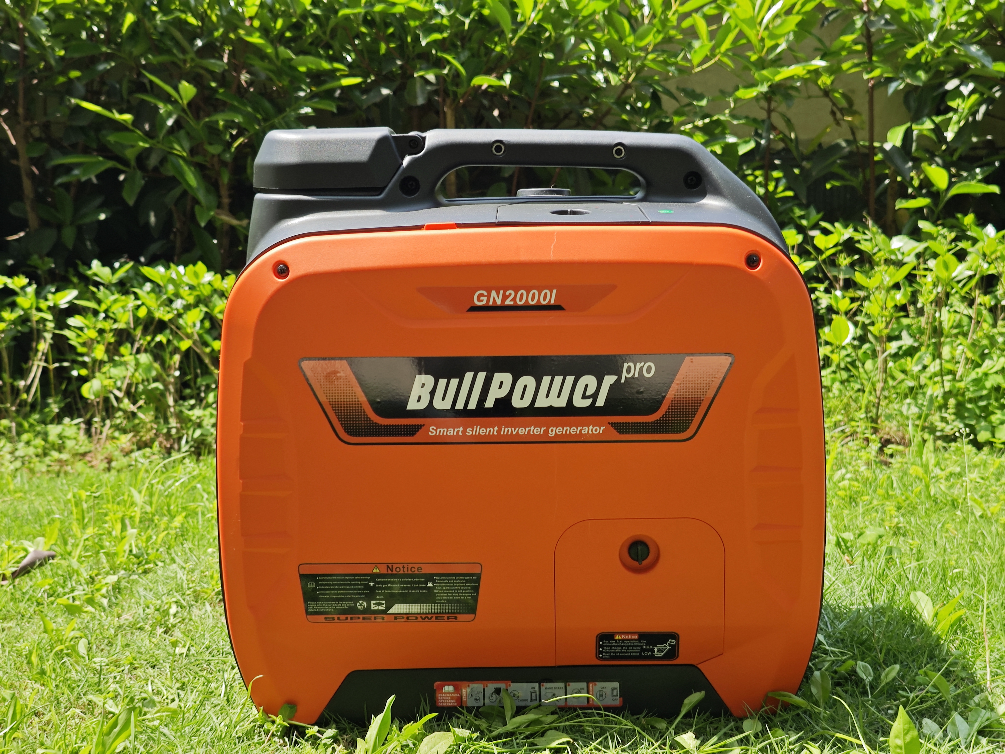 Gasoline inverter generator